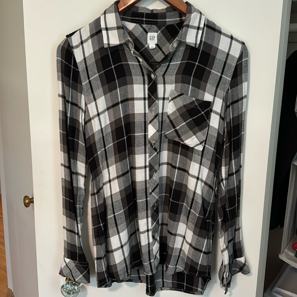 Gap plaid shirt size s